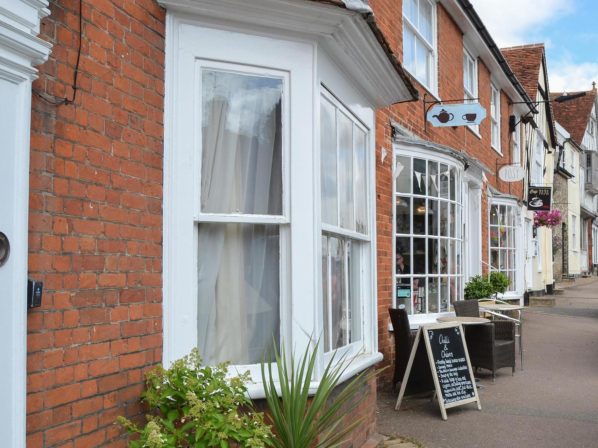 Red Brick *
